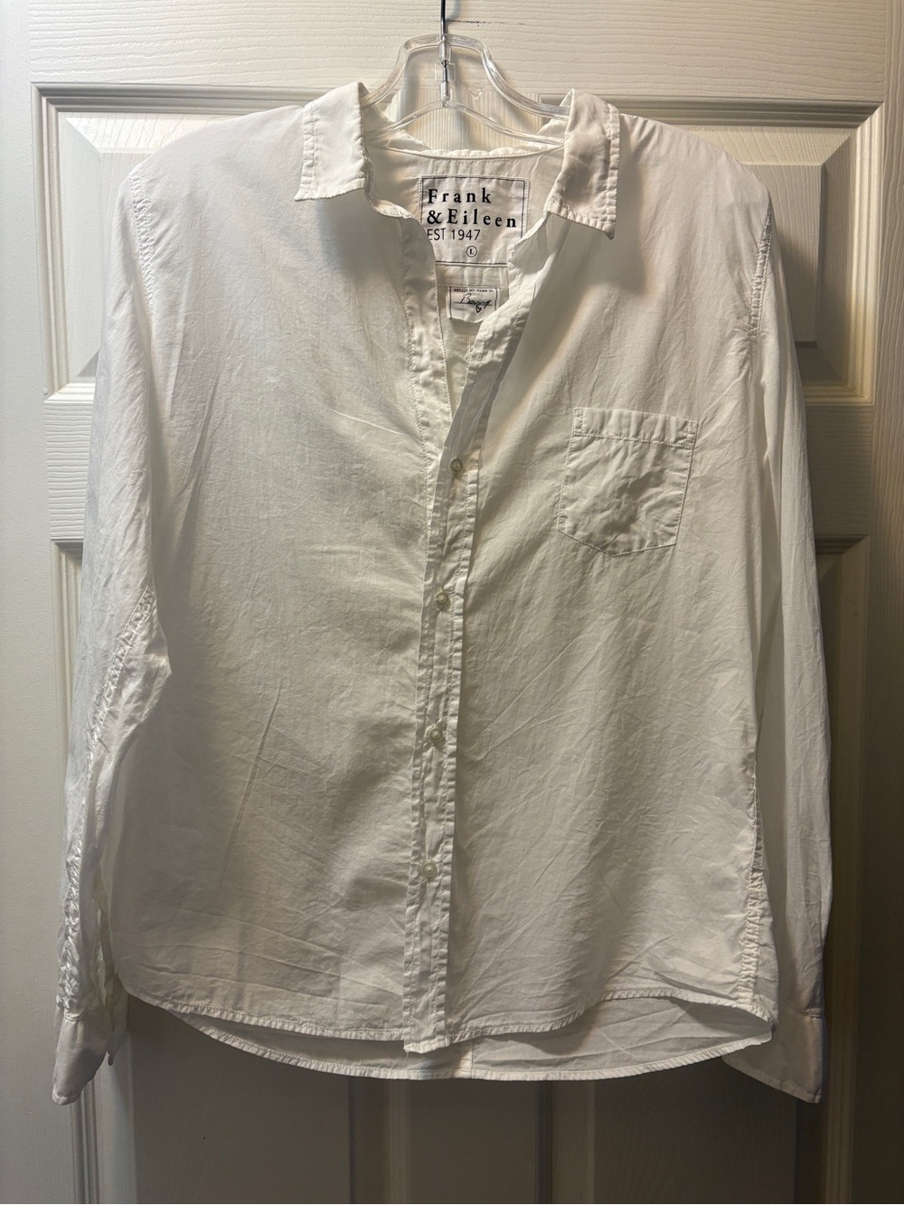 Frank & Eileen Barry White Button Up Shirt - Size Large